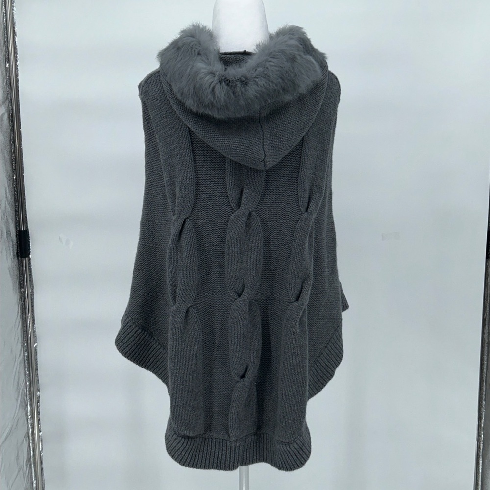 J. McLaughlin Gray Merino Wool Cape Poncho Rabbit Fur Hood M/L - Picture 6 of 12